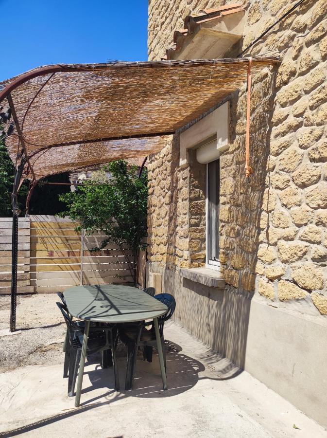 Appartement Dans Partie De Mas En Camargue Arles Exterior photo